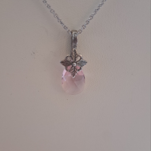 Swarovski Crystal Necklace - Picture 6 of 6